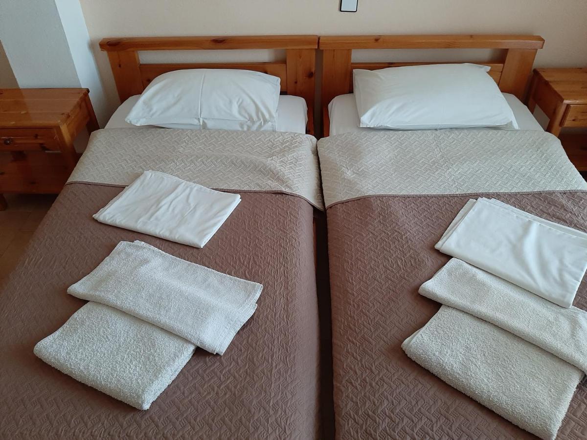 Ostria Hotell Agia Galini Eksteriør bilde
