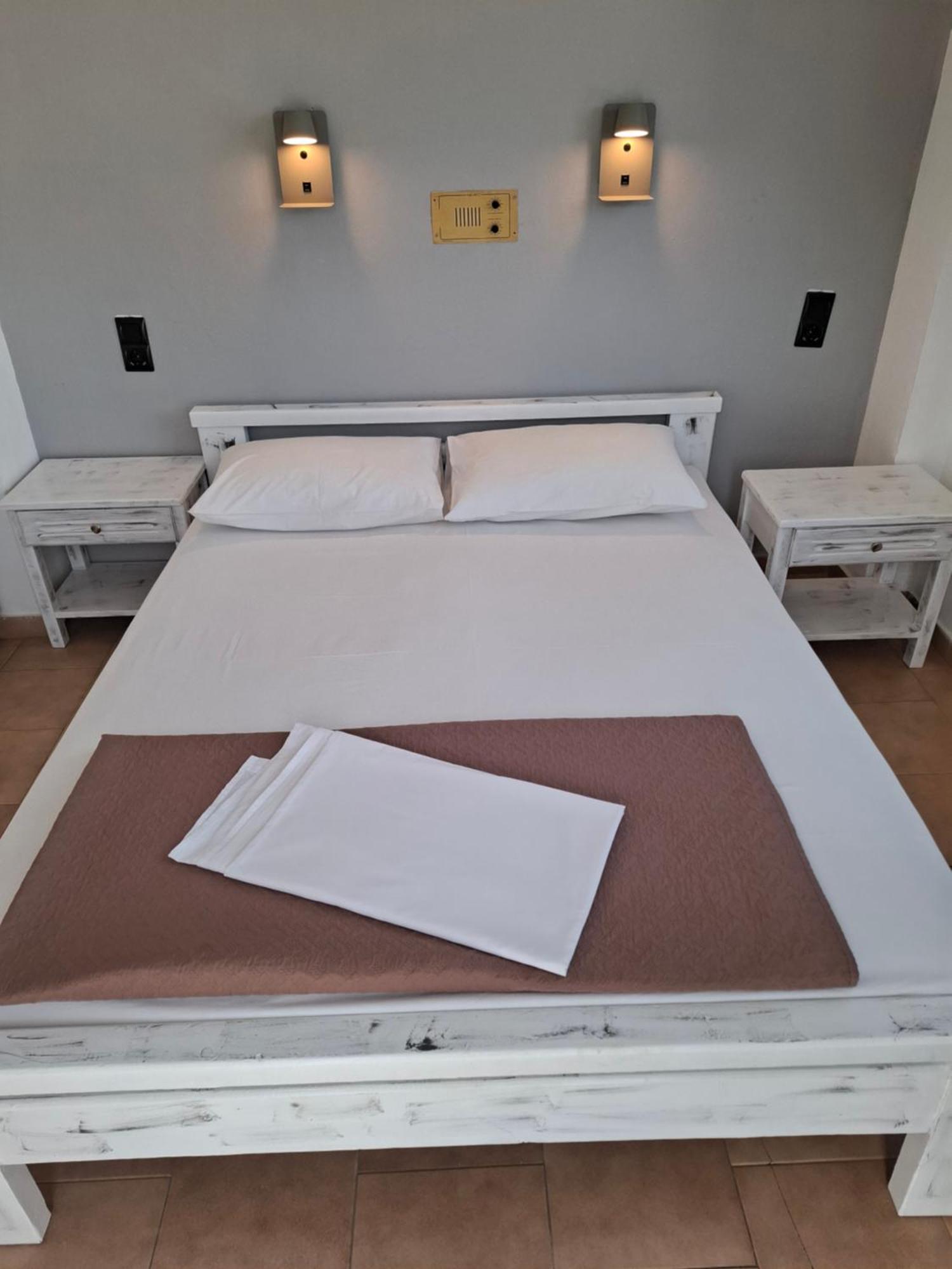 Ostria Hotell Agia Galini Eksteriør bilde