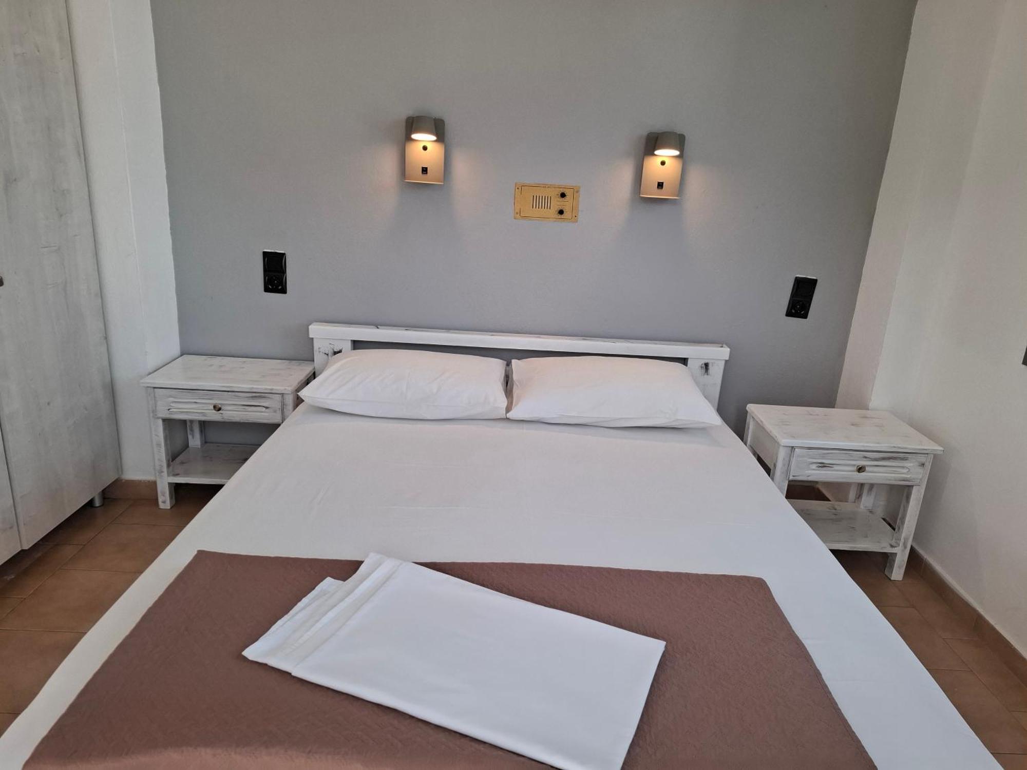 Ostria Hotell Agia Galini Eksteriør bilde
