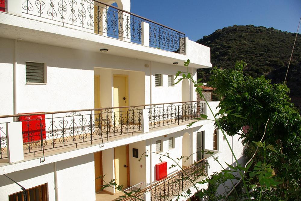 Ostria Hotell Agia Galini Eksteriør bilde